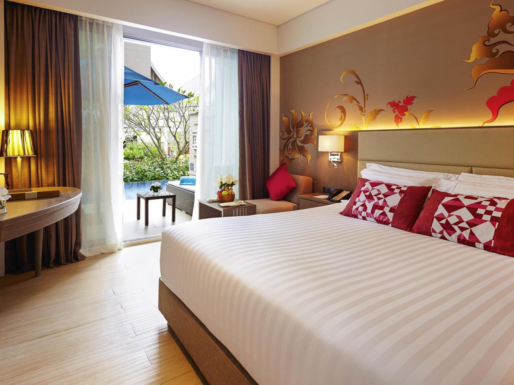Deluxe King Room with Pool Access,1717088065:JPEG