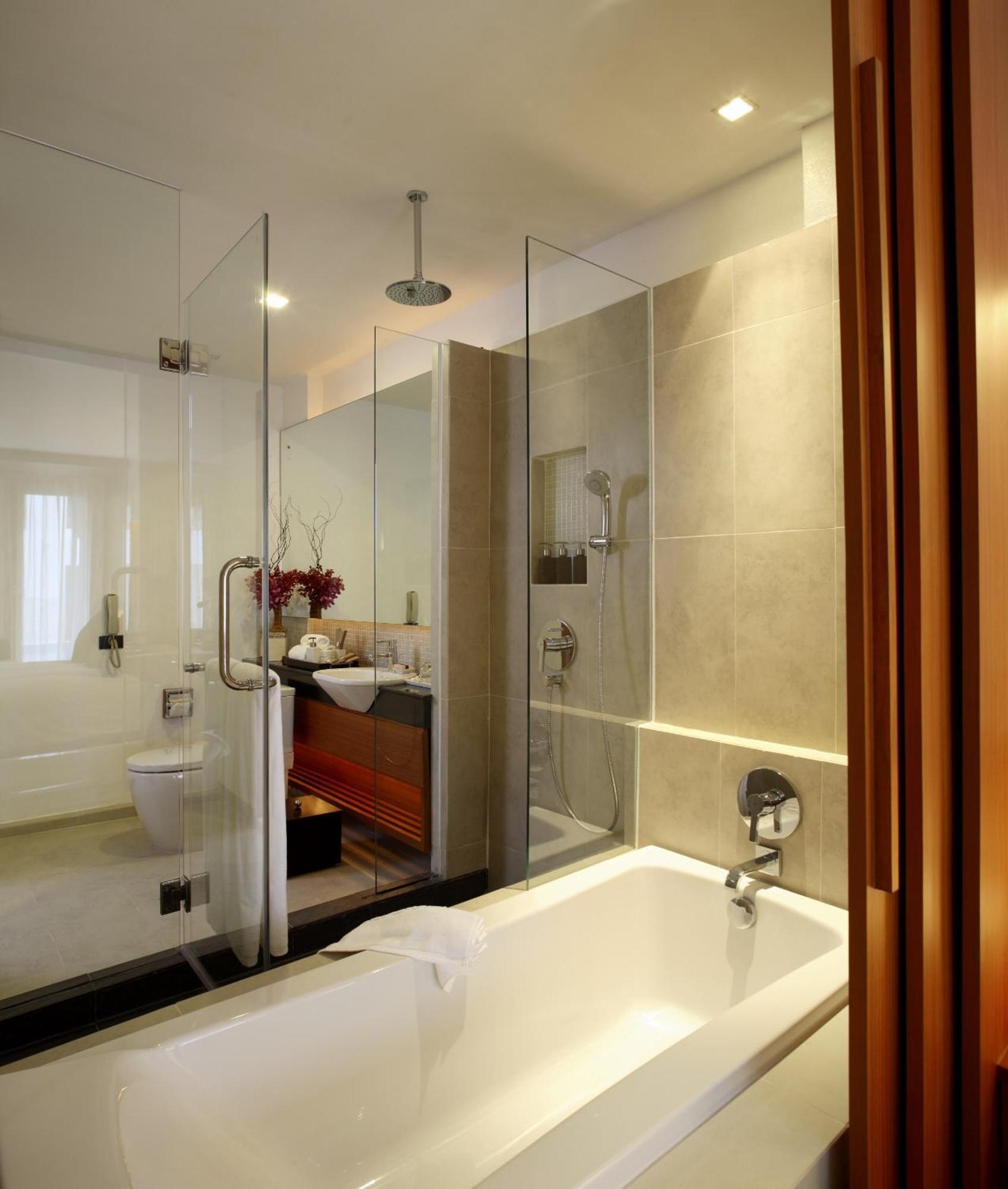 Deluxe Double Room Pool Access Daily Complimentary Minibar,969717415:JPEG